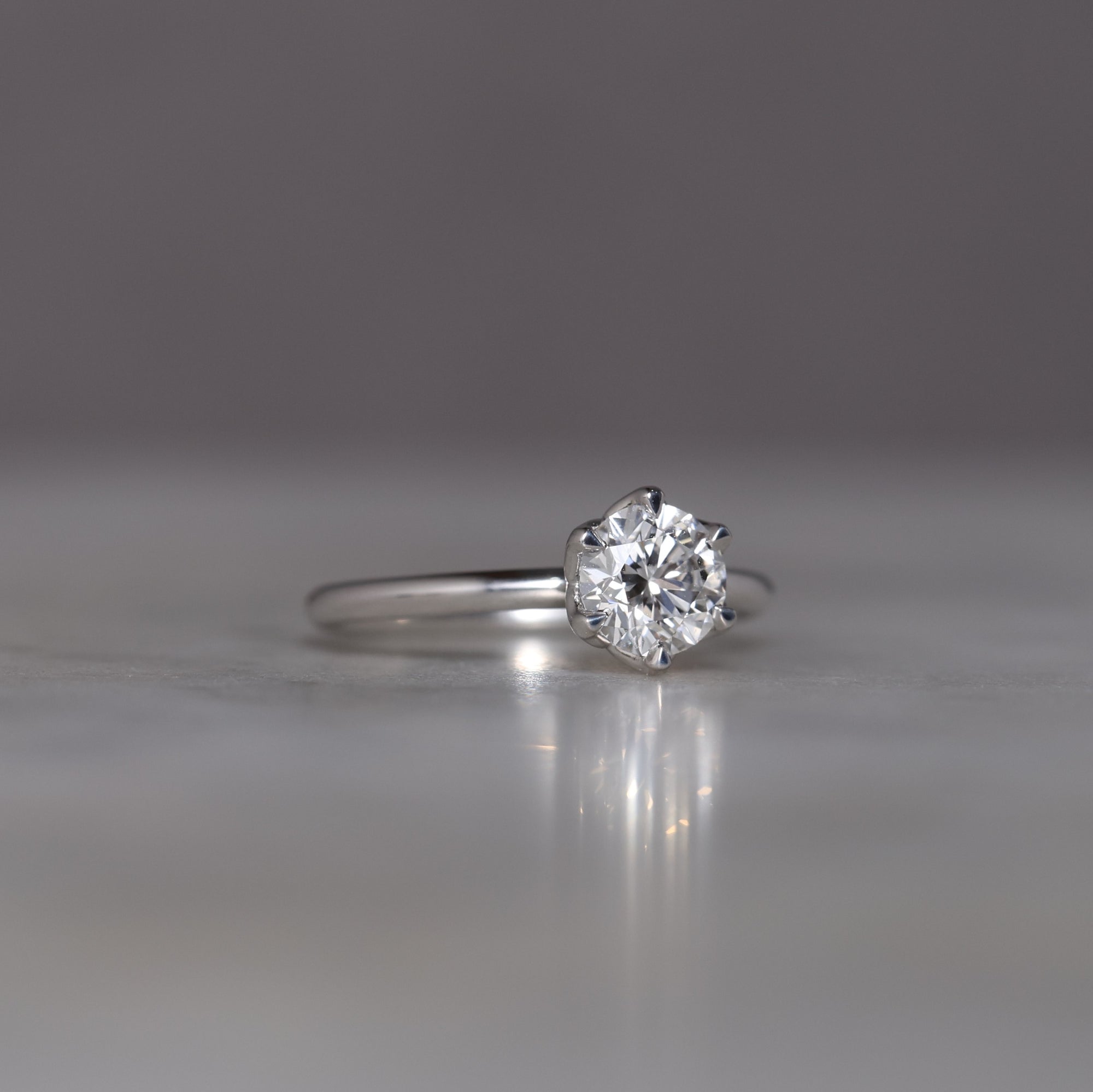 WHITE DIAMOND / LOTUS SOLITAIRE II