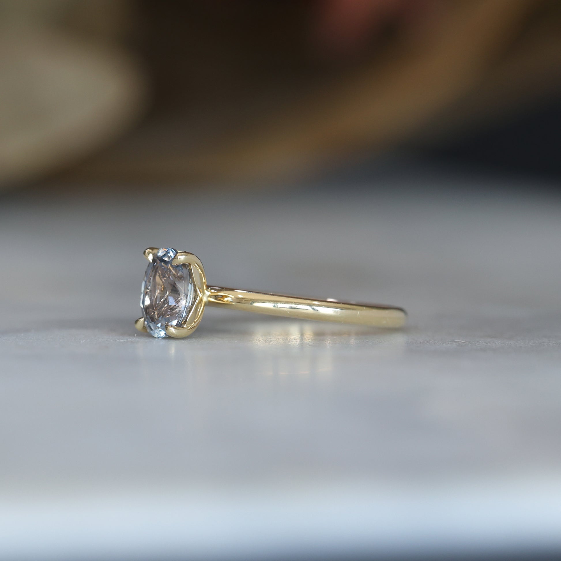 GREY OVAL / SAPPHIRE SOLITAIRE RING