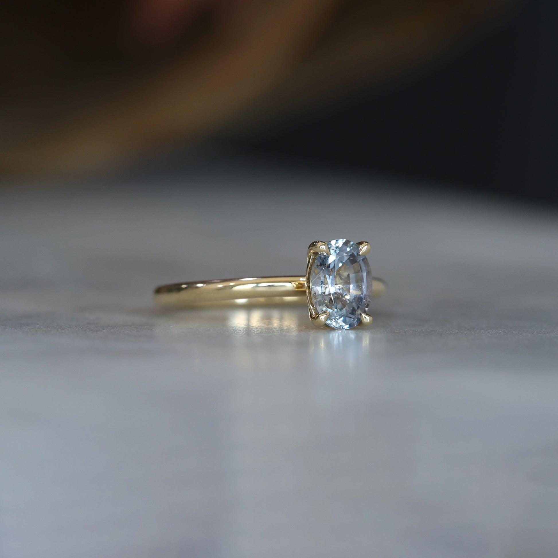 GREY OVAL / SAPPHIRE SOLITAIRE RING