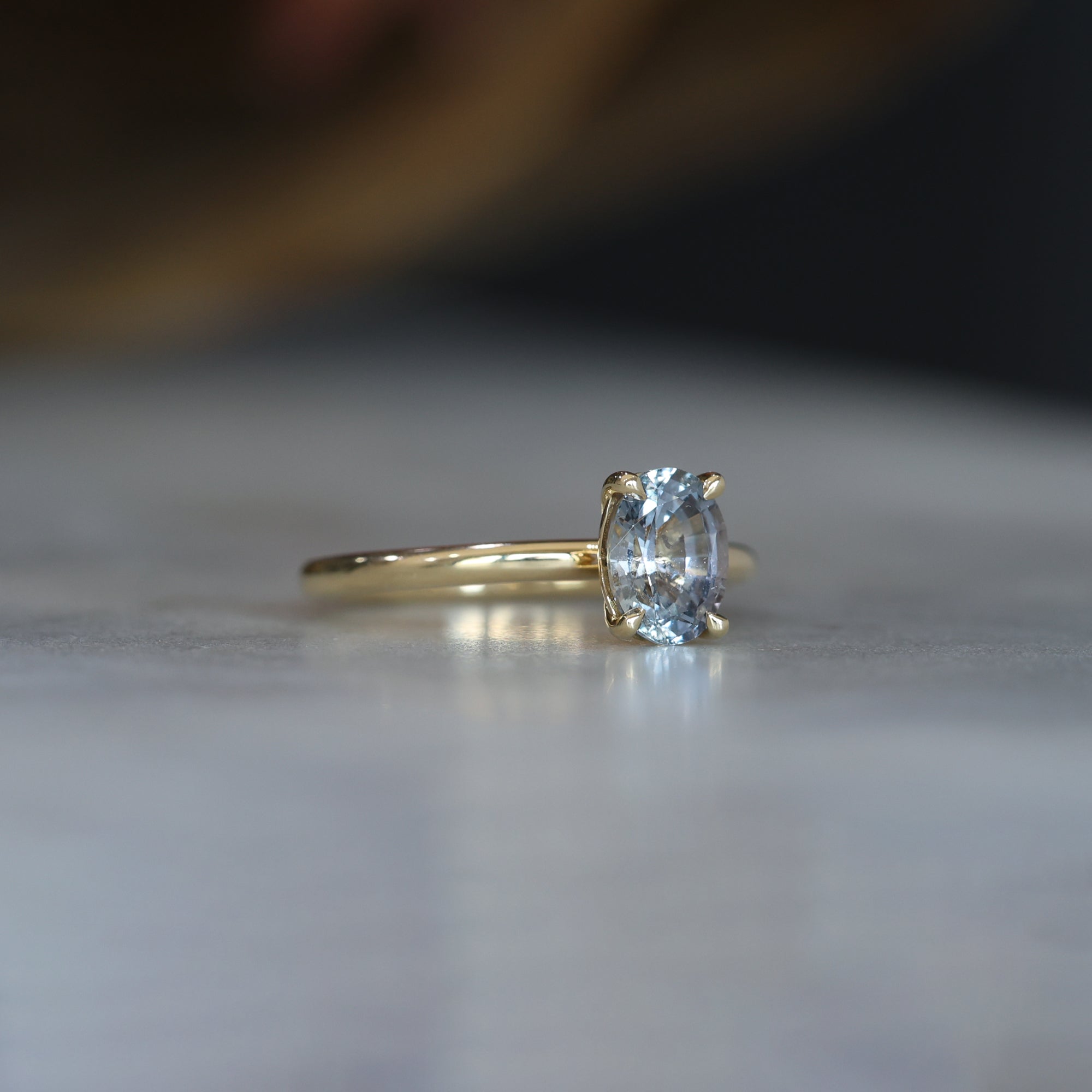 GREY OVAL / SAPPHIRE SOLITAIRE RING