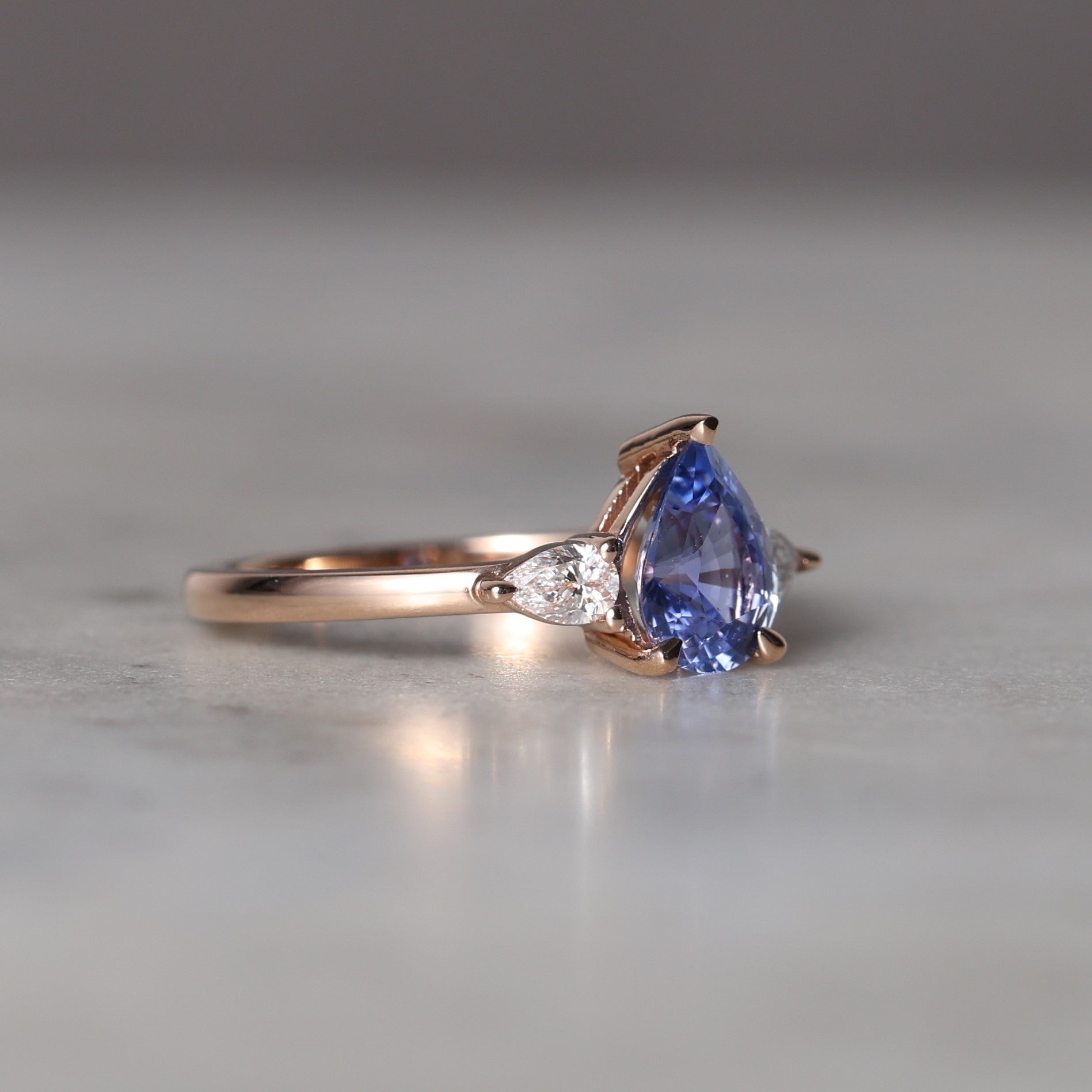 PEAR CUT / CEYLON SAPPHIRE TRILOGY RING