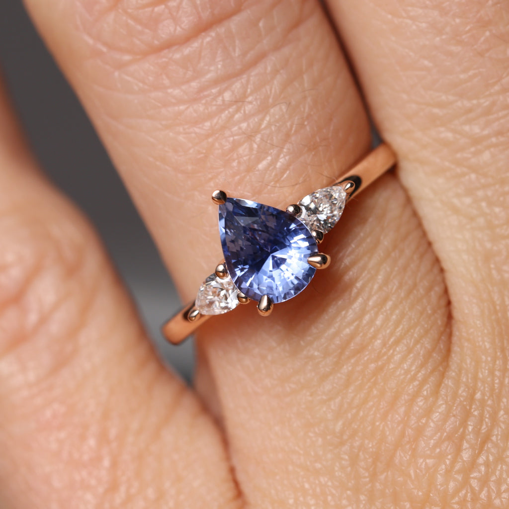PEAR CUT / CEYLON SAPPHIRE TRILOGY RING