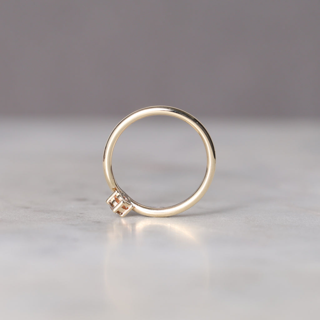 CHAMPAGNE DIAMOND / CHEVRON RING