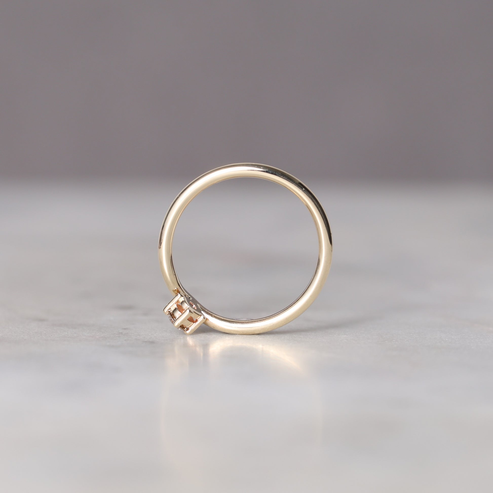 CHAMPAGNE DIAMOND / CHEVRON RING