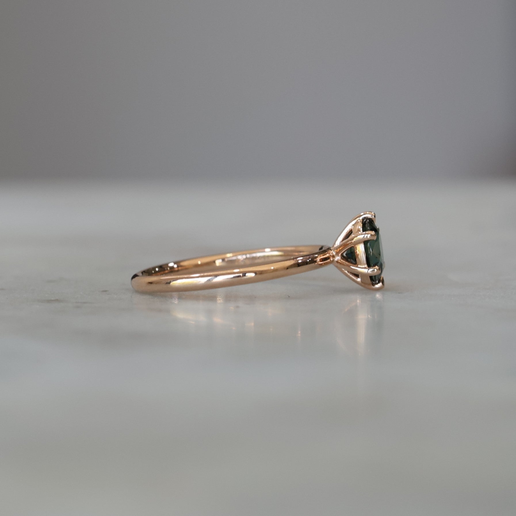 ROUND PARTI /  SAPPHIRE SOLITAIRE RING III