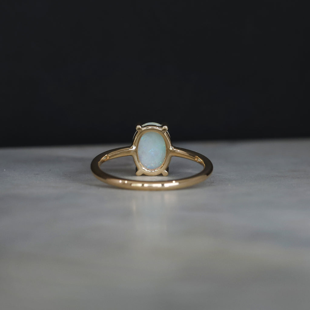 OVAL OPAL / RING III