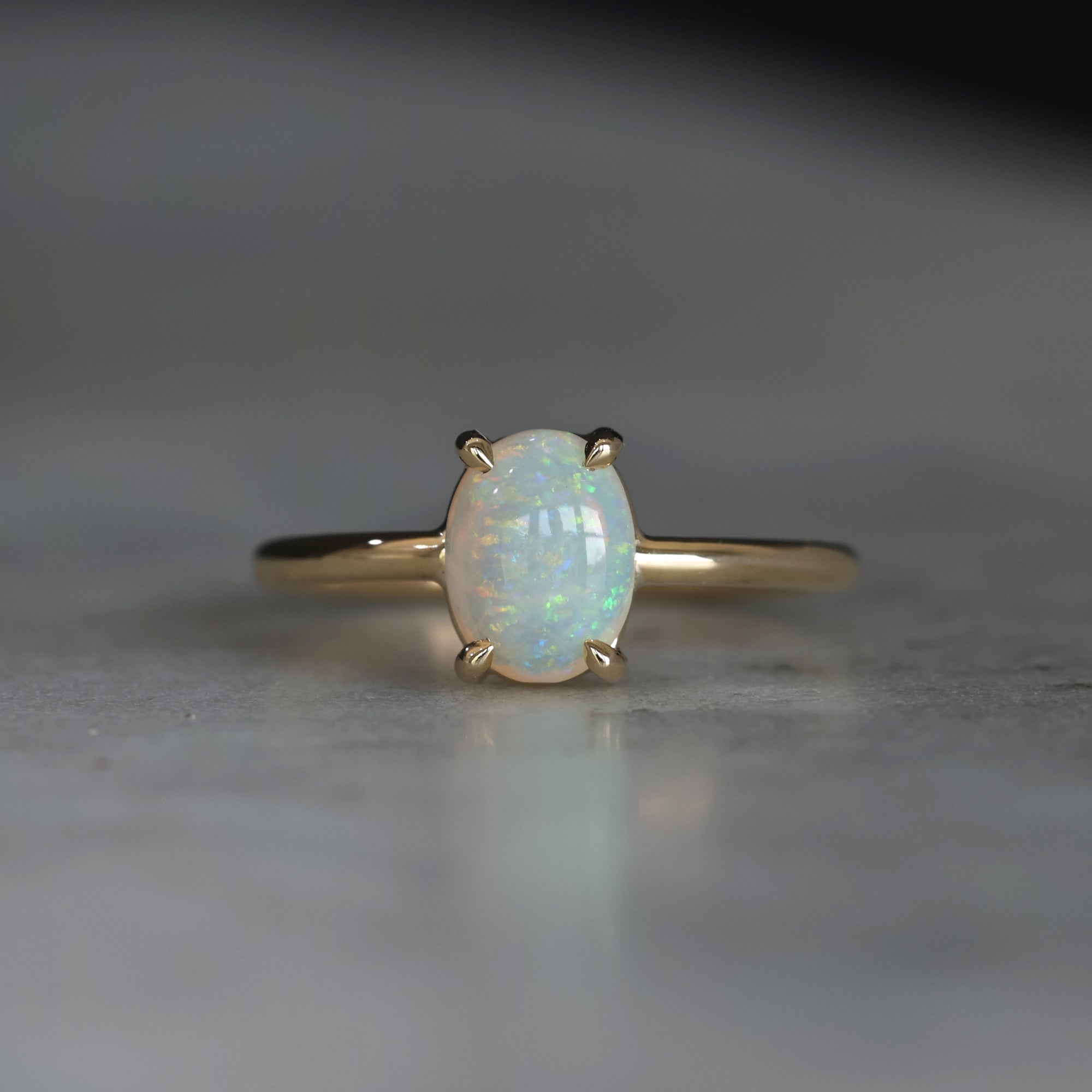 OVAL CUT / OPAL RING
