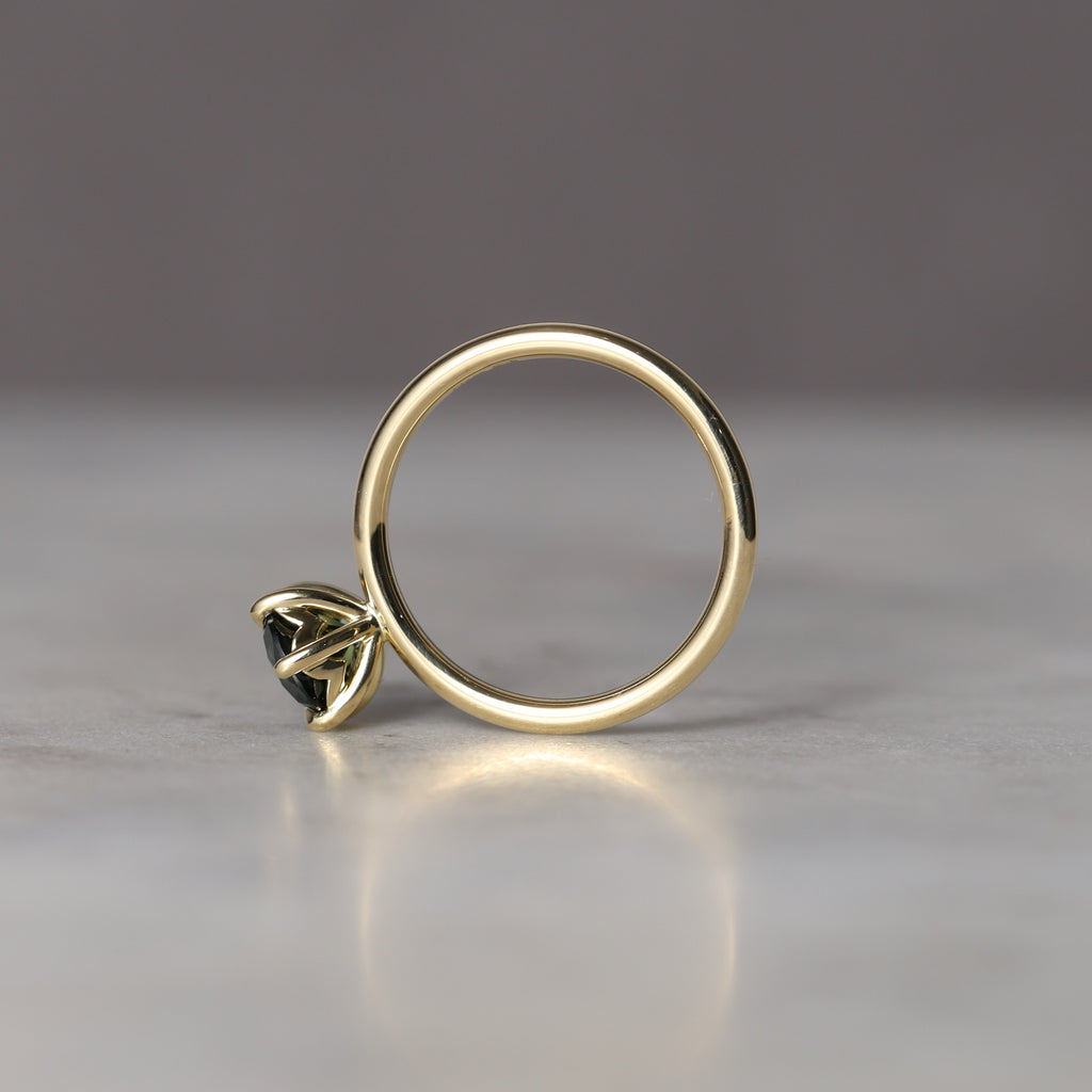 ROUND PARTI /  SAPPHIRE SOLITAIRE RING II