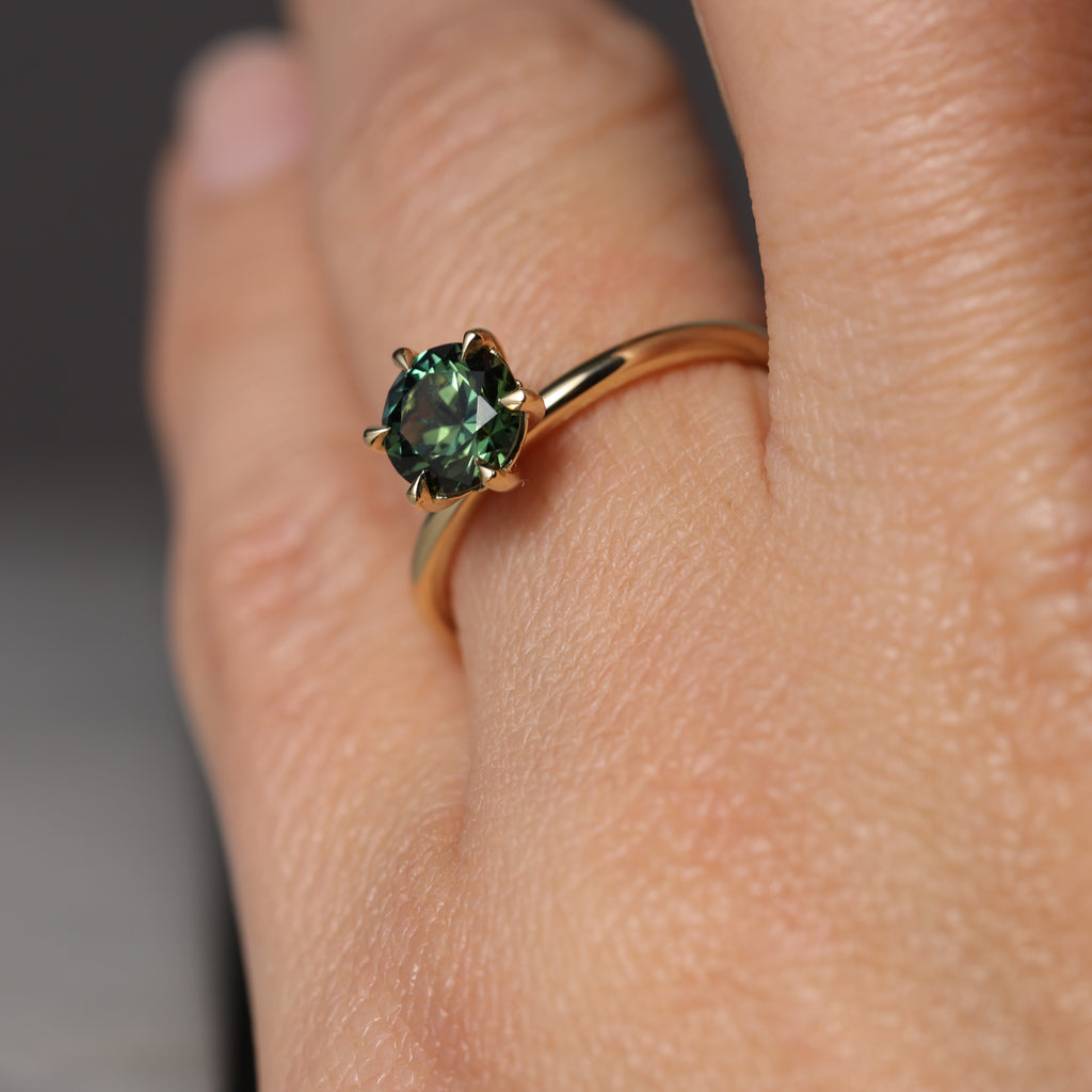 ROUND PARTI /  SAPPHIRE SOLITAIRE RING II