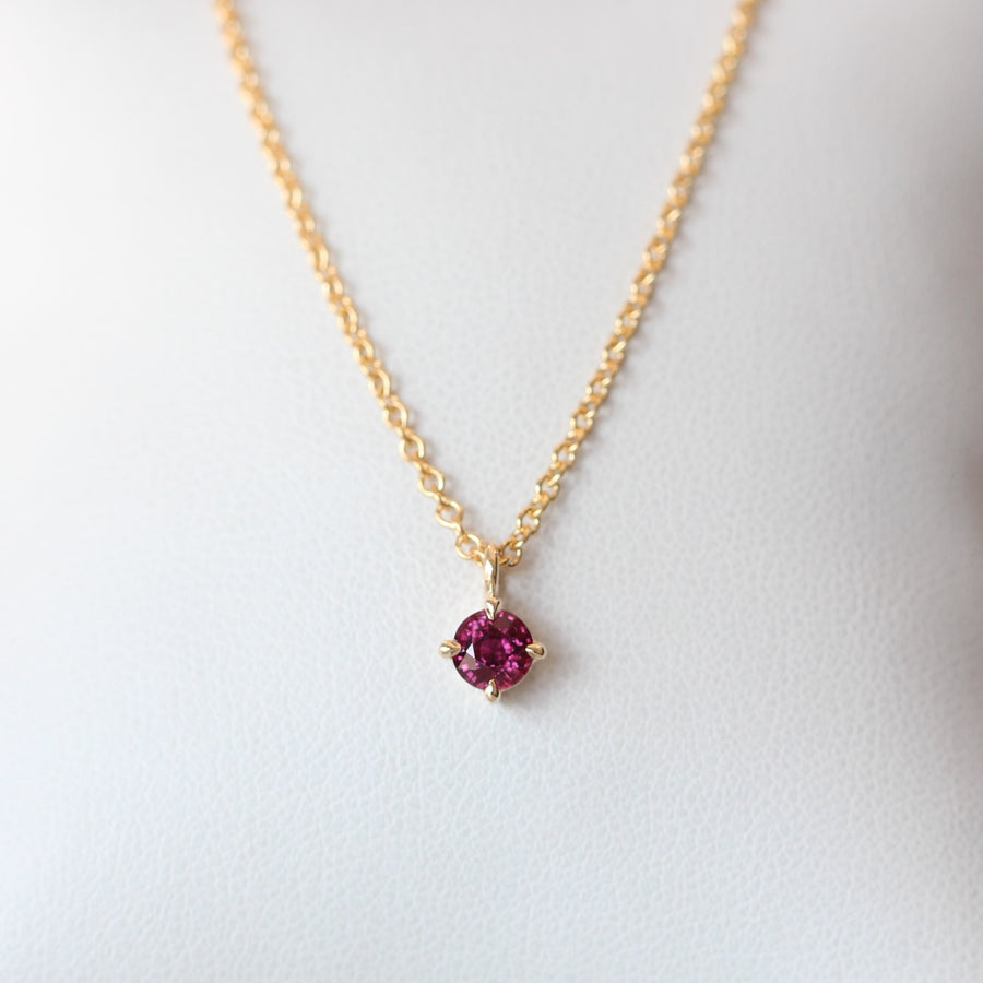 ROUND RUBY / NECKLACE