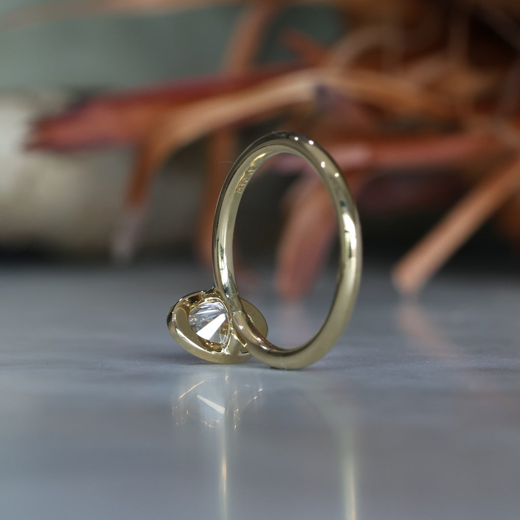 BRIDIE / 1.22ct OVAL DIAMOND BEZEL SOLITAIRE