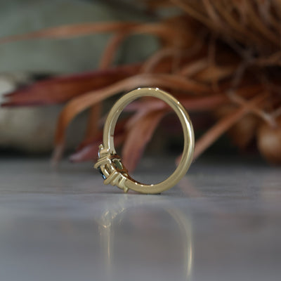 PICCOLO LUNAR TRILOGY / 0.63ct - ROUND AUSTRALIAN SAPPHIRE RING