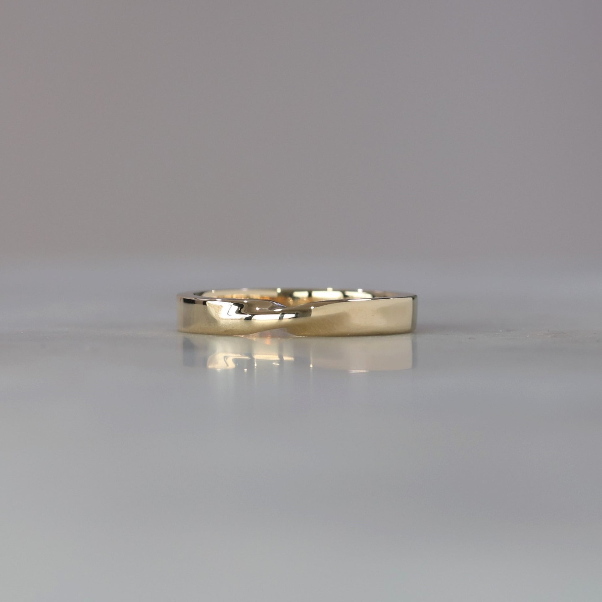 3MM MOBIUS TWIST / WEDDING BAND