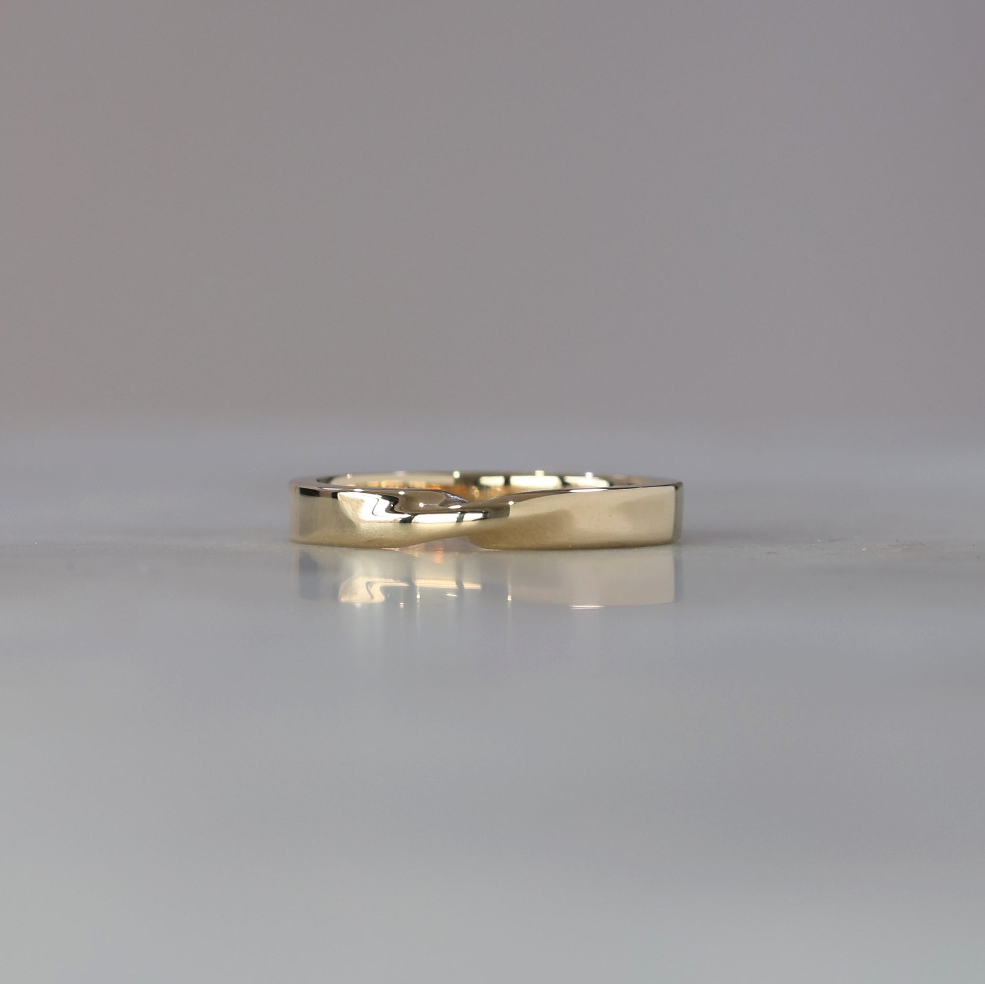 3MM MOBIUS TWIST / WEDDING BAND