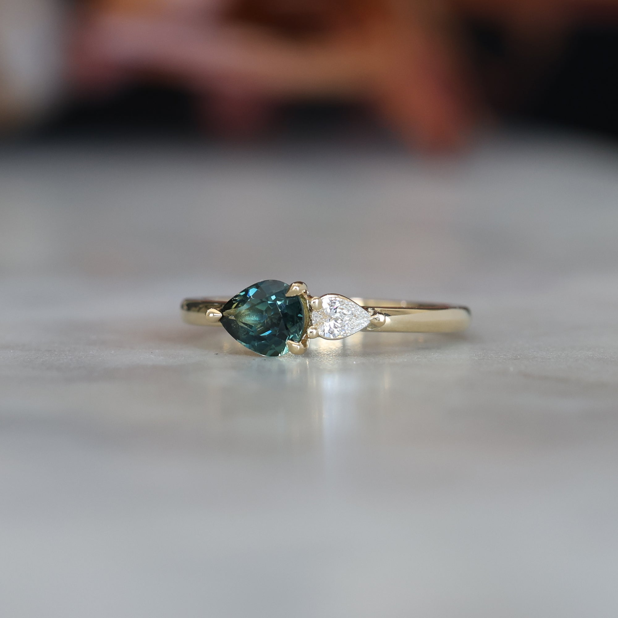 DUO / 0.80ct PEAR PARTI SAPPHIRE & DIAMOND RING