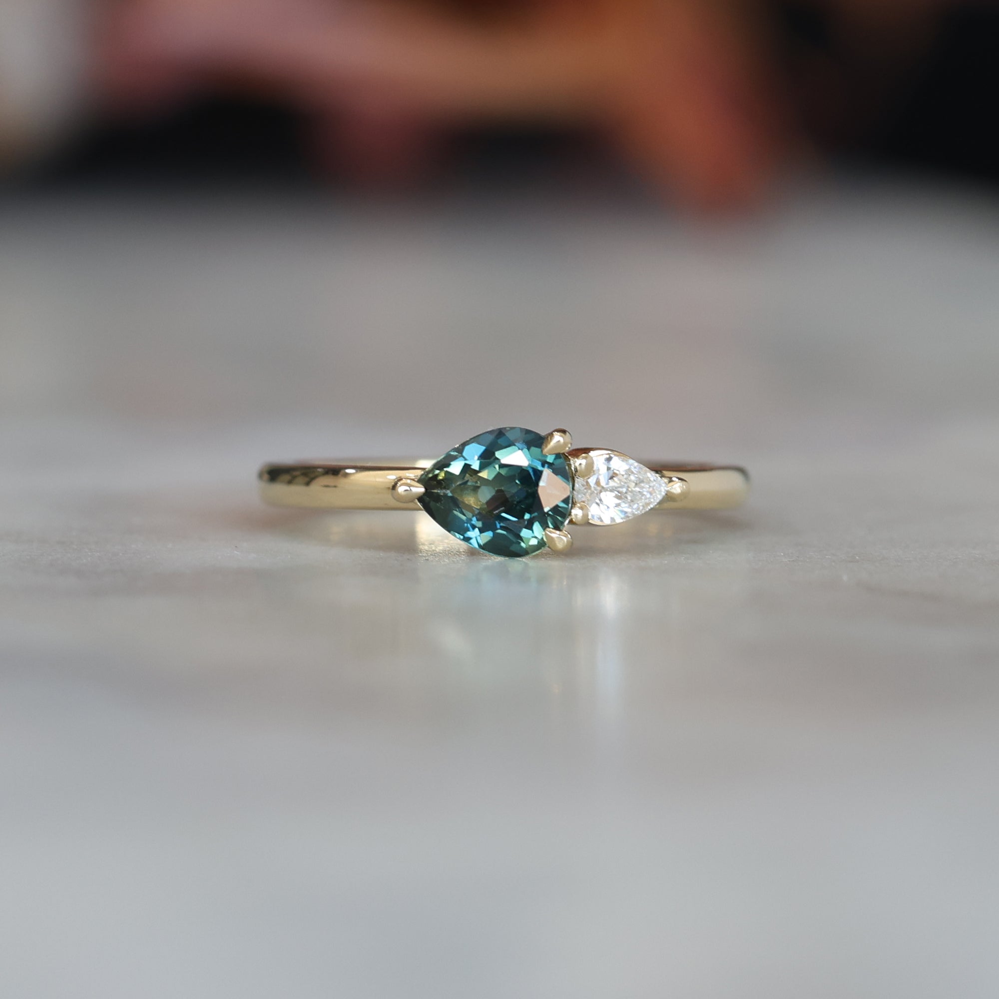 DUO / 0.80ct PEAR PARTI SAPPHIRE & DIAMOND RING