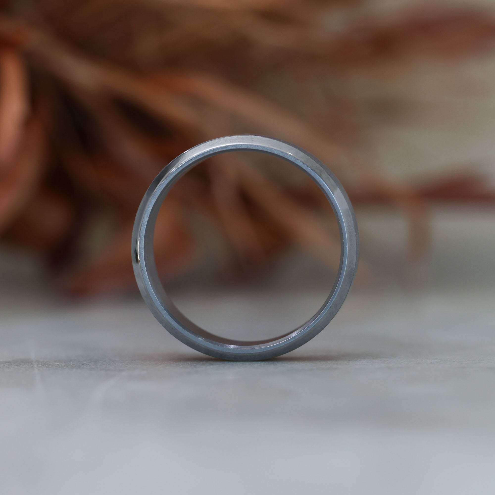 TANTALUM BEVELLED EDGE | WEDDING BAND