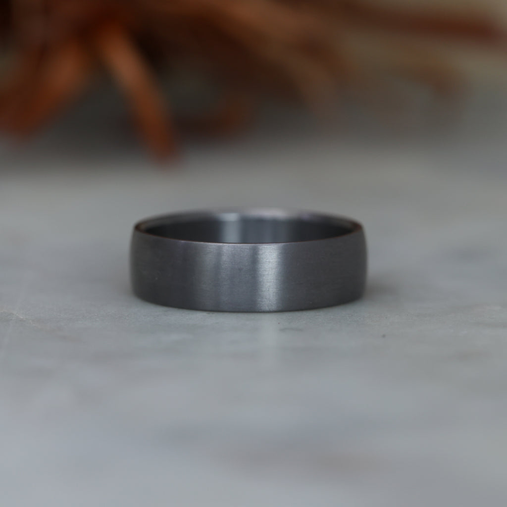 TANTALUM HALF ROUND | WEDDING BAND