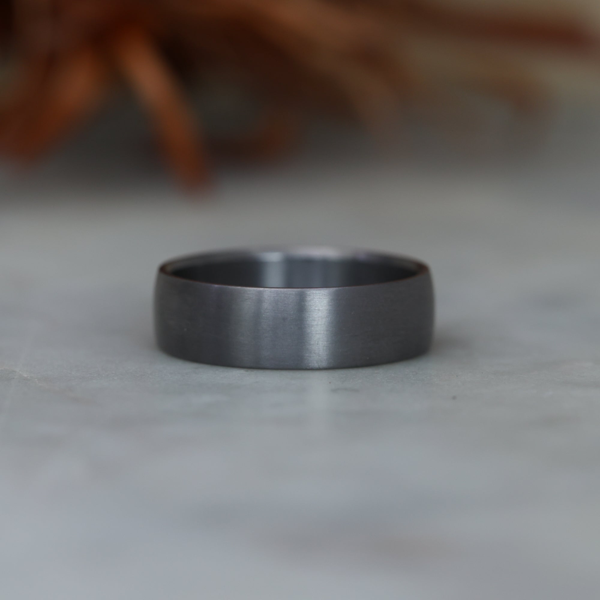 TANTALUM HALF ROUND | WEDDING BAND