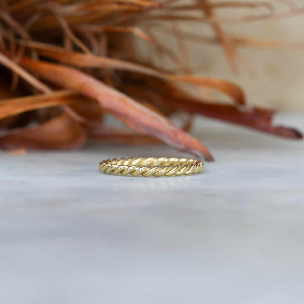 Tigh twist wedding band