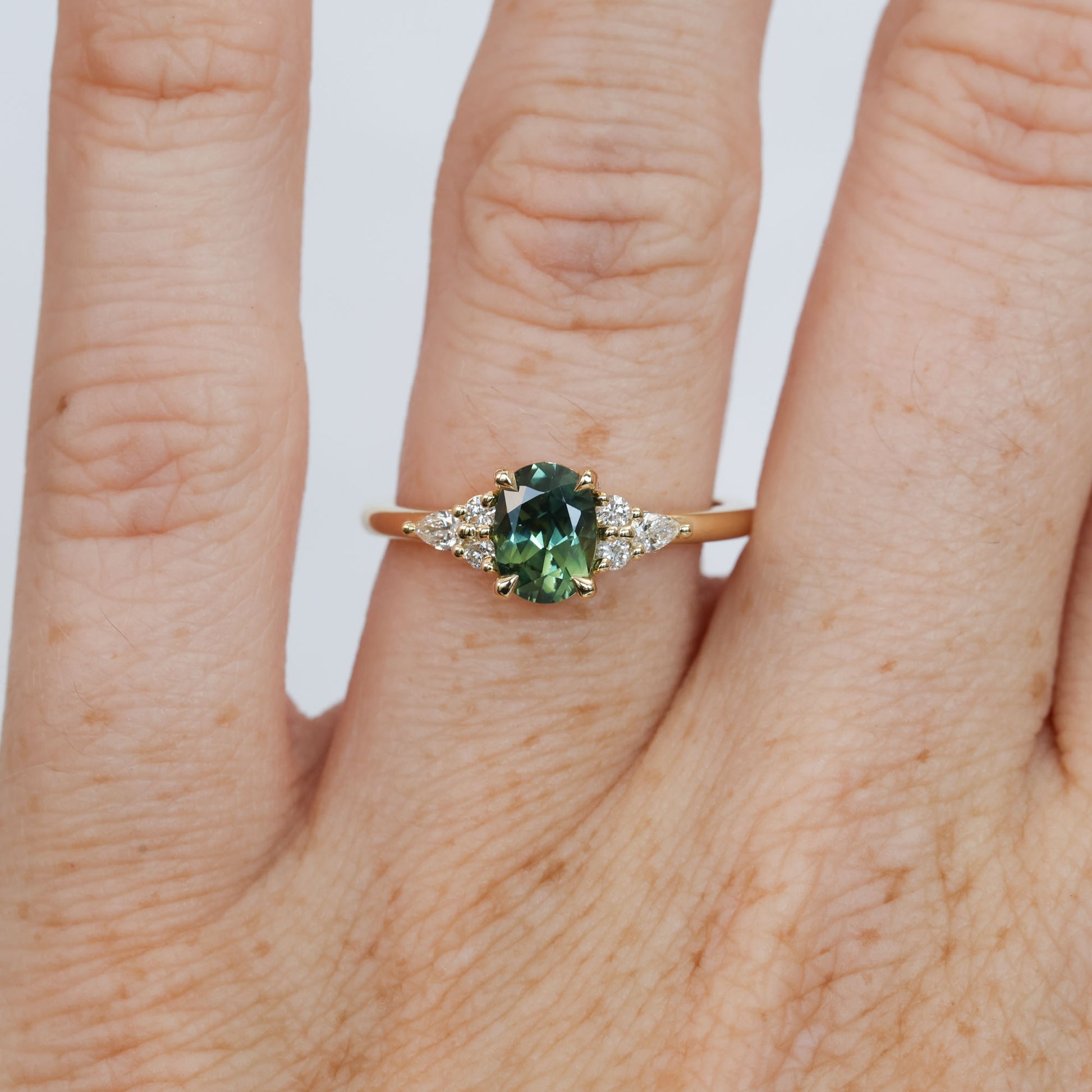 EMMA | 1.03CT OVAL AUSTRALIAN SAPPHIRE ENGAGEMENT RING