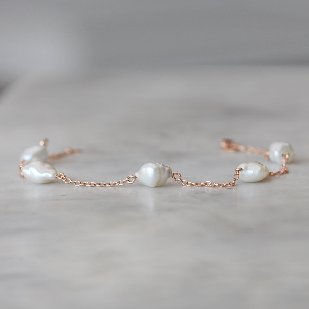 gold and pearl bracelet