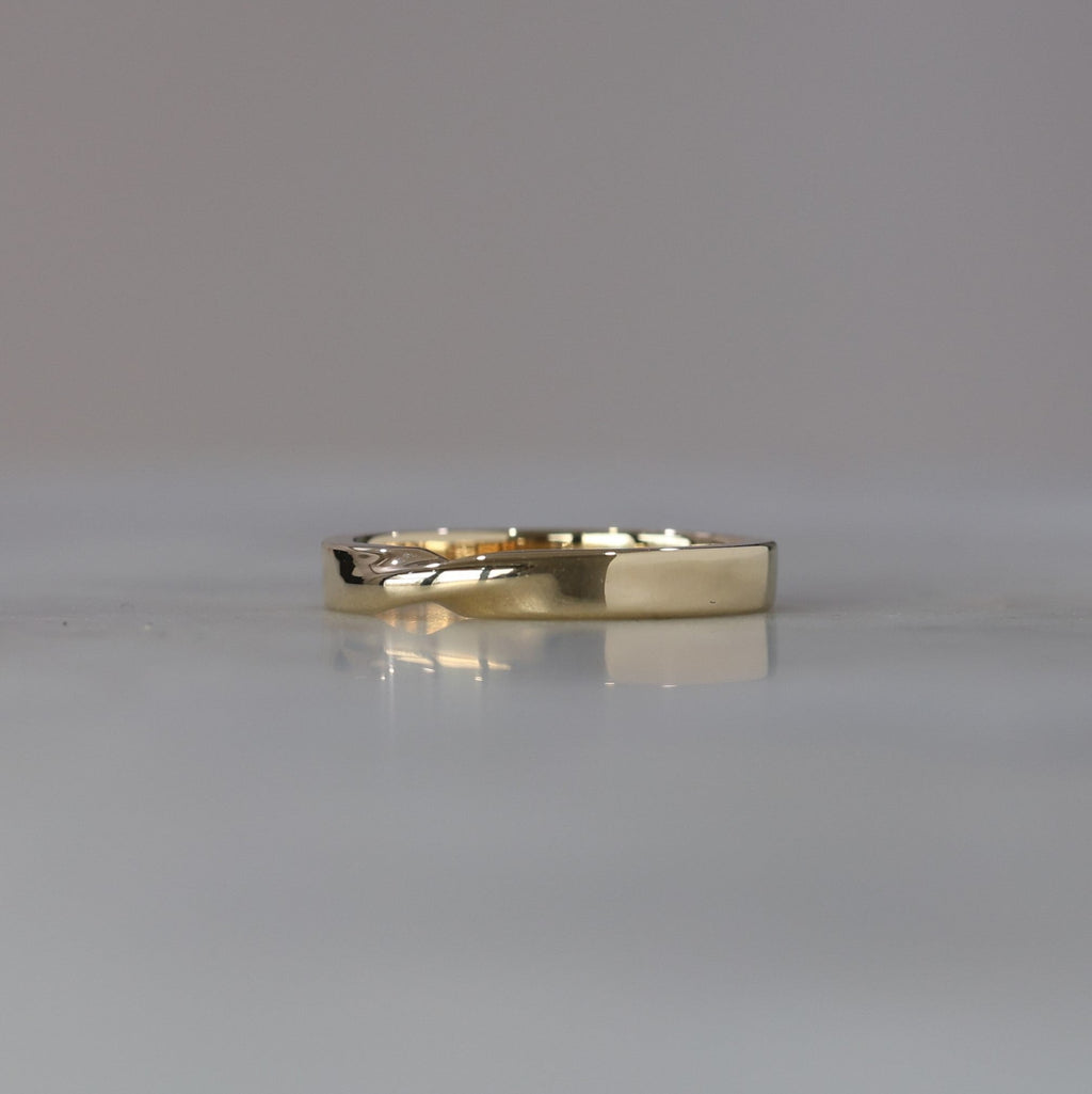 mobius twist wedding band