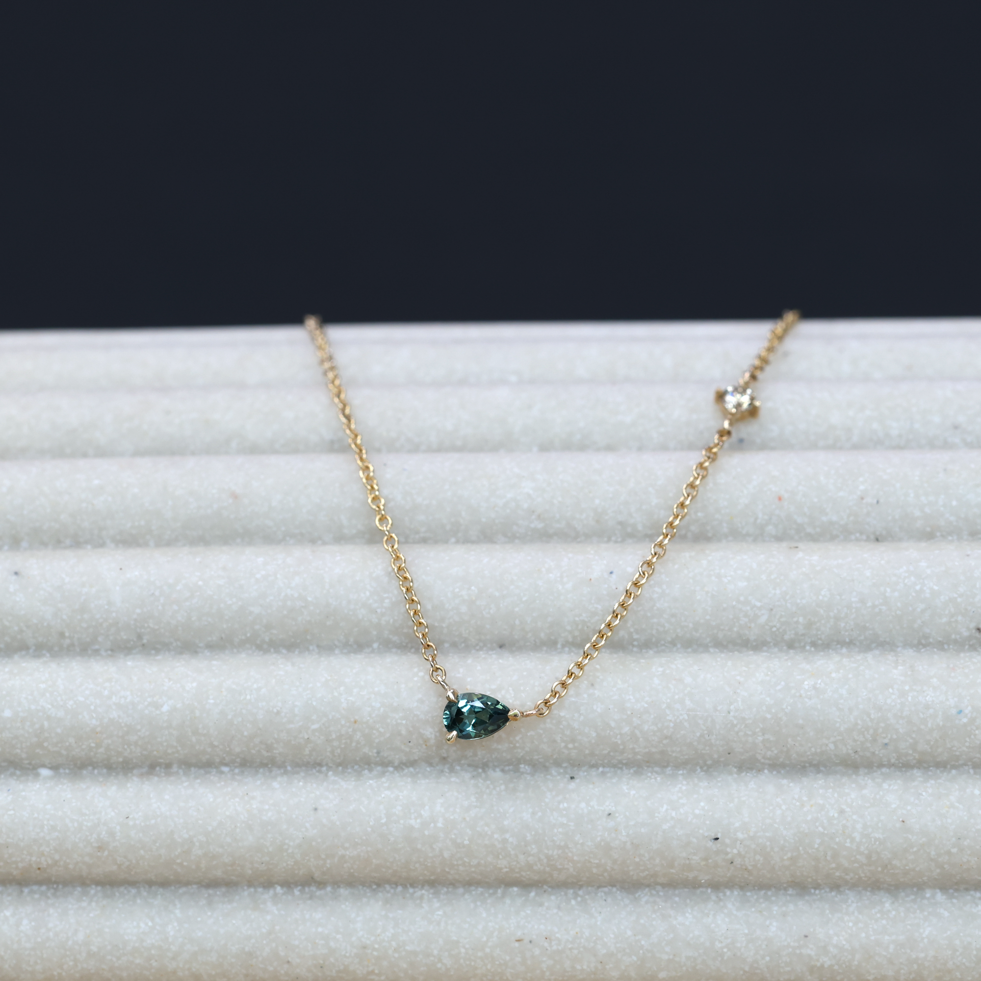 TOI ET MOI / SAPPHIRE & CHAMPAGNE DIAMOND NECKLACE