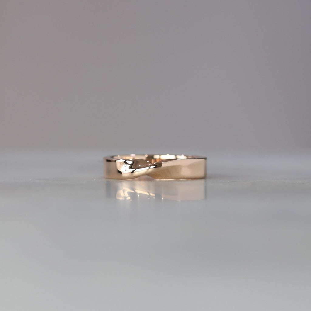 mobius twist wedding band 4mm