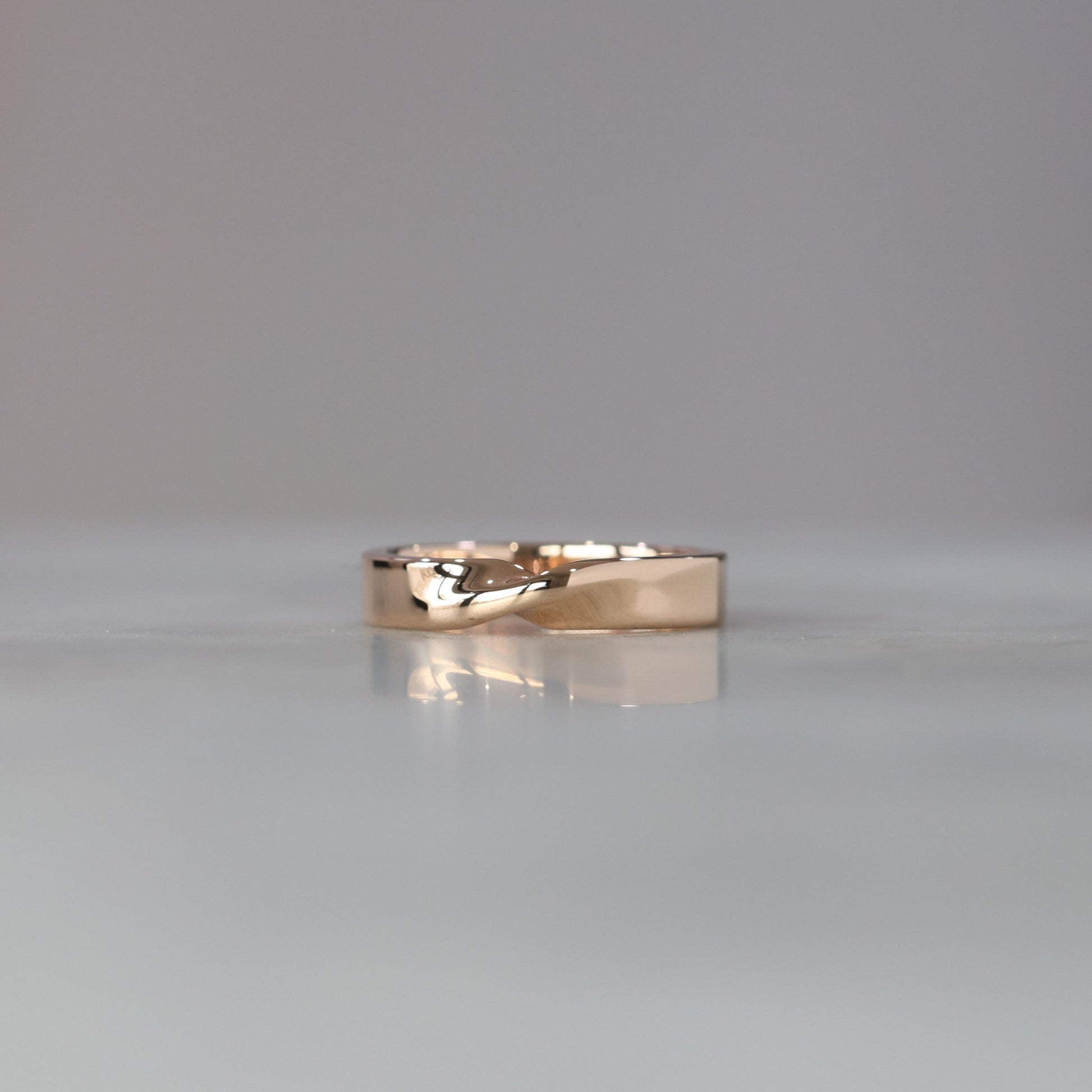 mobius twist wedding band 4mm