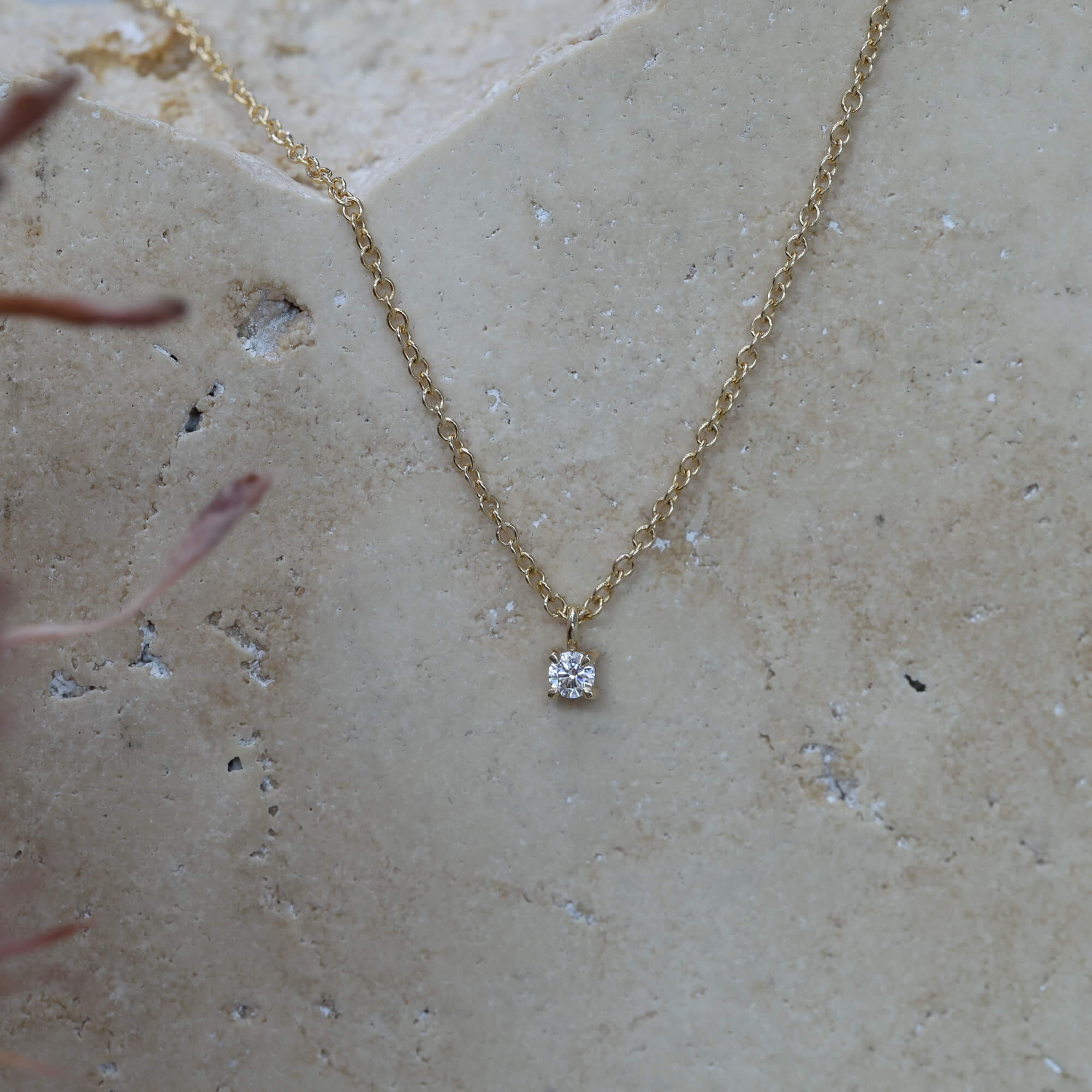 3mm round cut diamond necklace