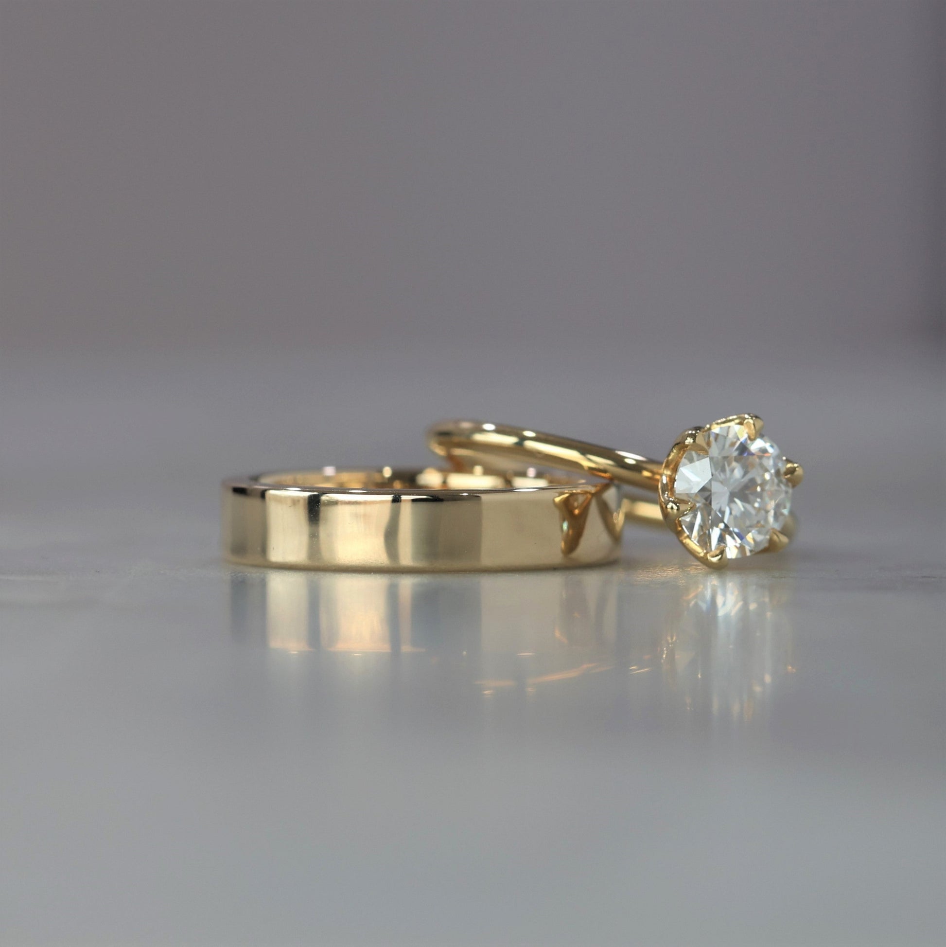 rhae 4mm gold wedding band