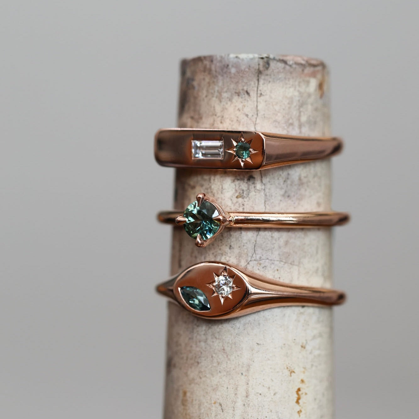 ONE OF A KIND / 4MM COMPASS PARTI SAPPHIRE RING I