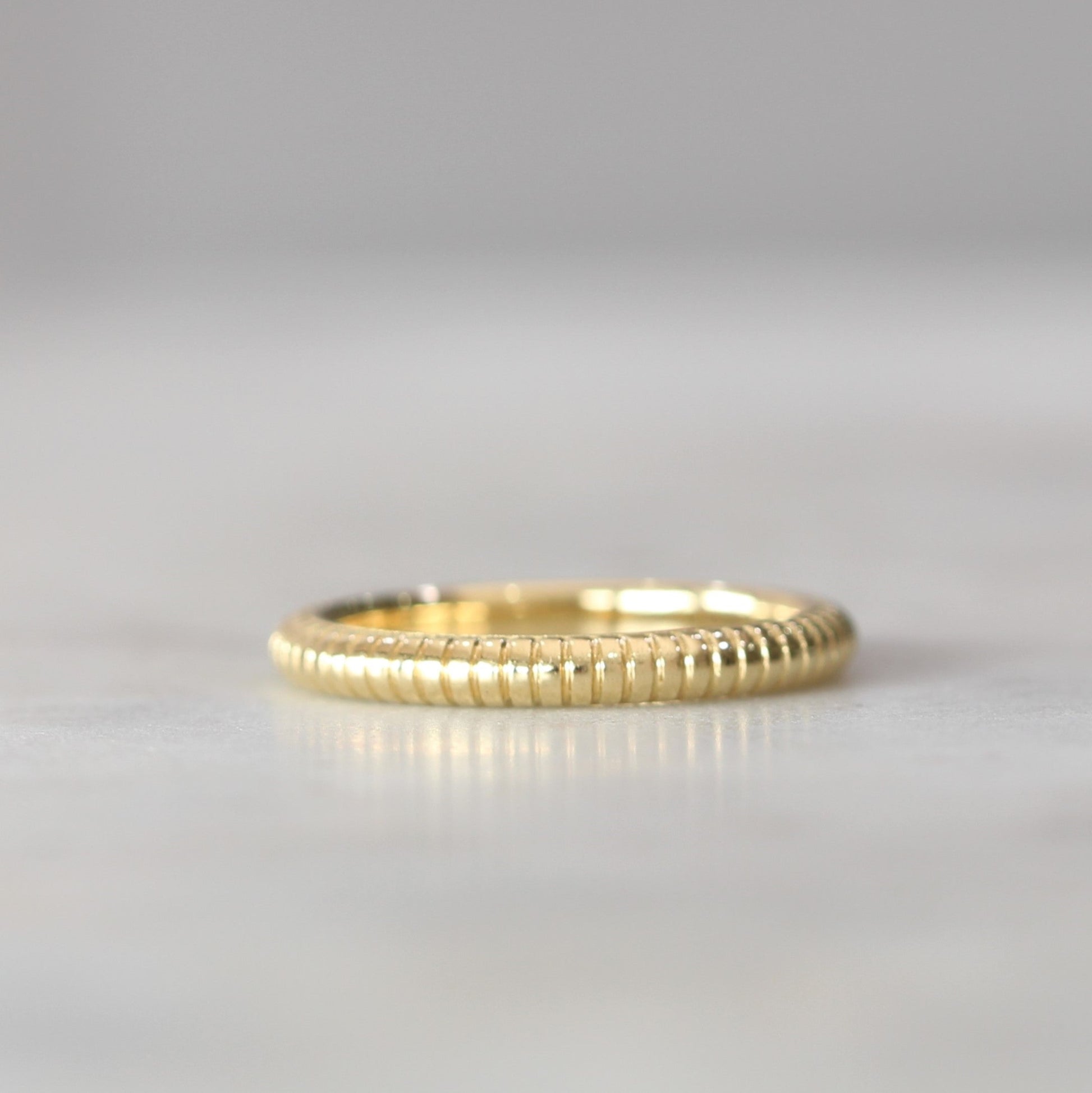 sol detailed wedding band