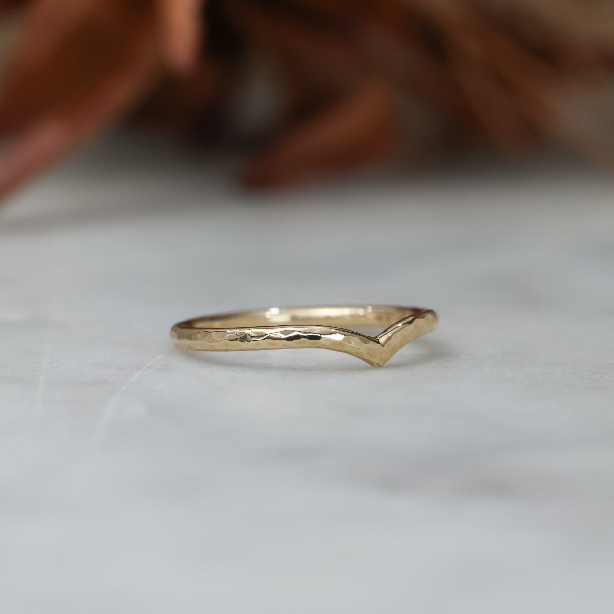 textured billy wedding band  side view