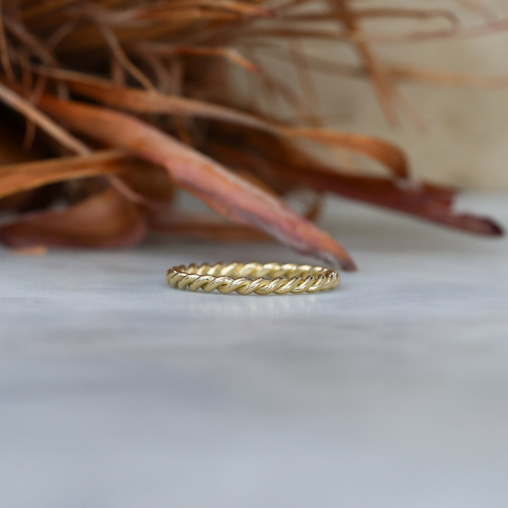 AVA TIGHT TWIST / WEDDING BAND