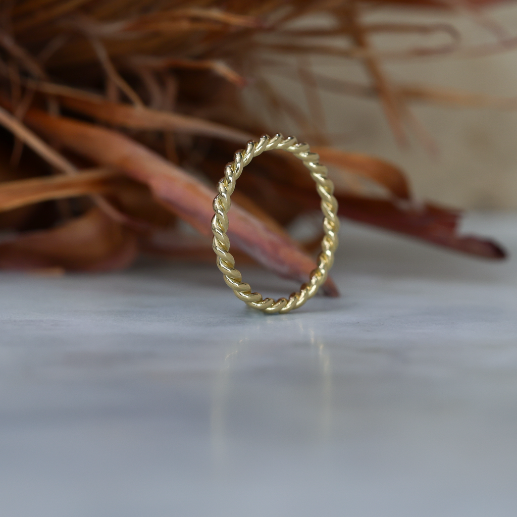 AVA TIGHT TWIST / WEDDING BAND
