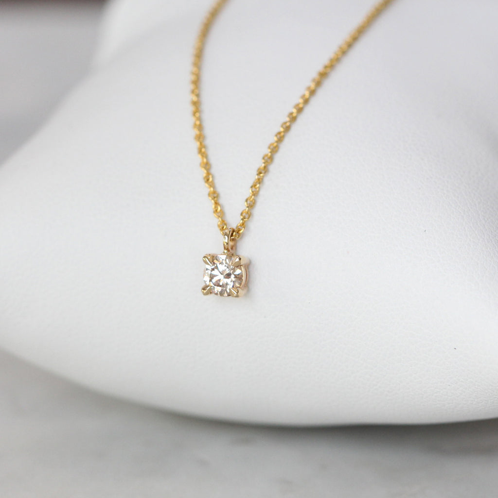 ROUND ARGYLE / DIAMOND NECKLACE