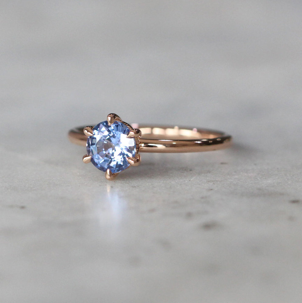 ROUND CEYLON / SAPPHIRE RING