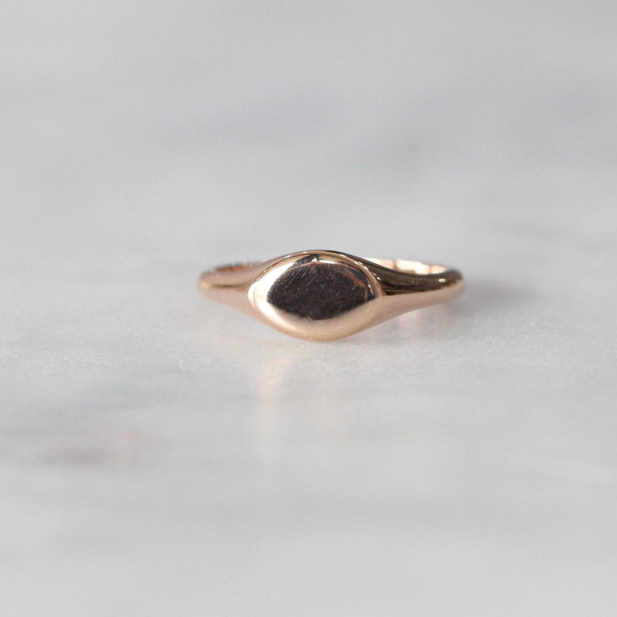 Ellipse Signet Ring