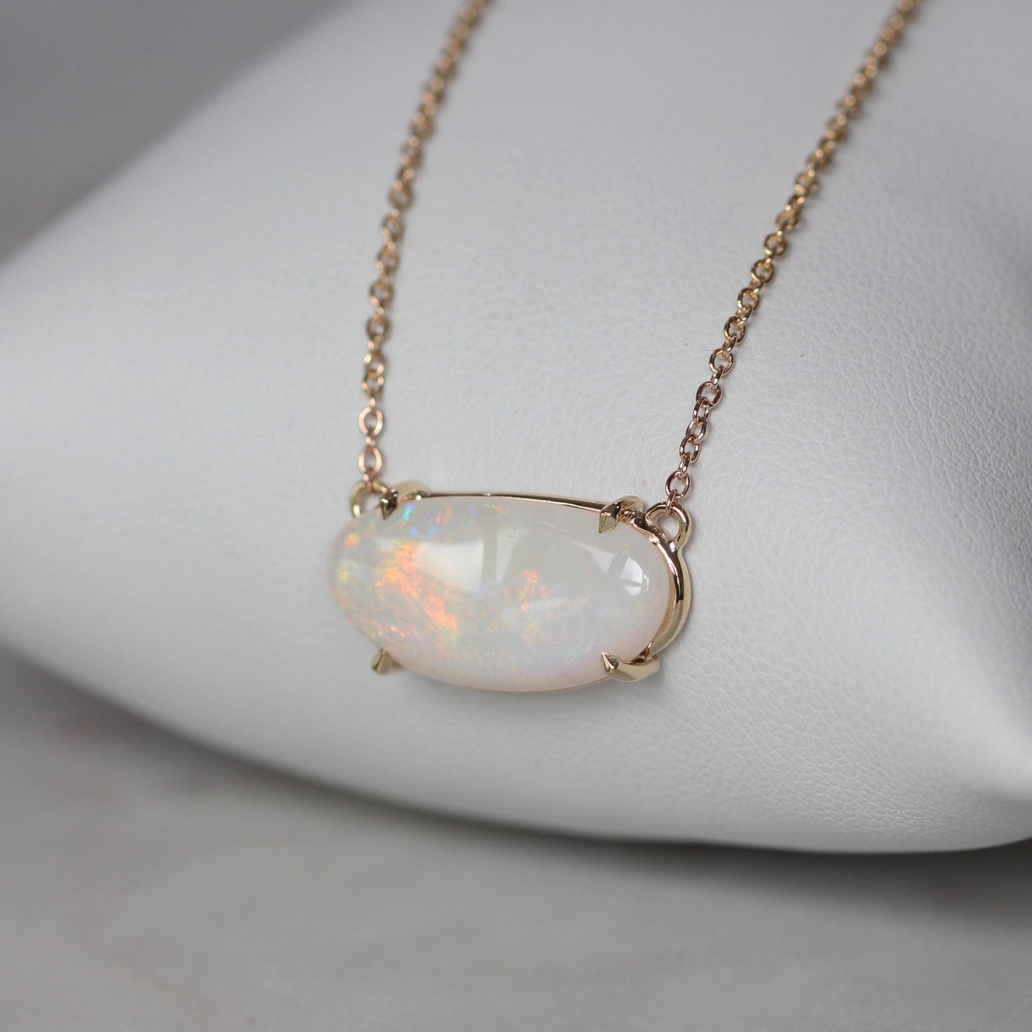 FREEFORM EAST WEST / OPAL NECKLACE