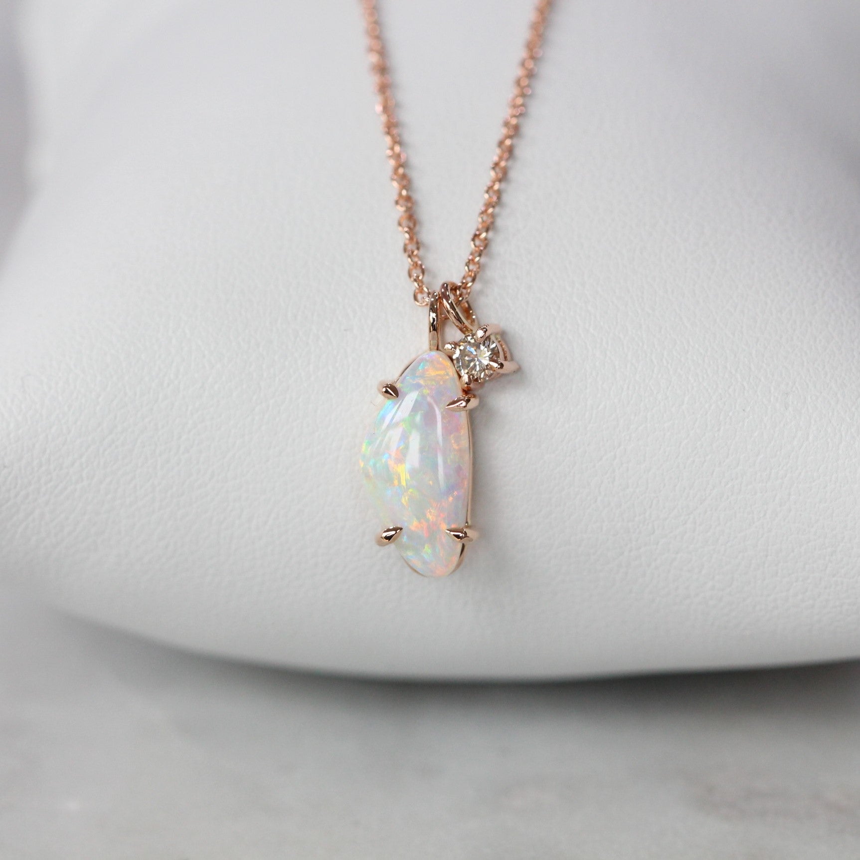 OPAL & CHAMPAGNE DIAMOND / FREE FORM NECKLACE