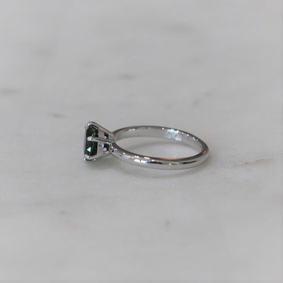 WHITE ROUND PARTI RING