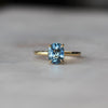 OVAL / CEYLON SAPPHIRE RING