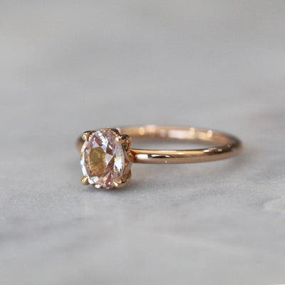 OVAL / PEACH CEYLON SOLITAIRE RING