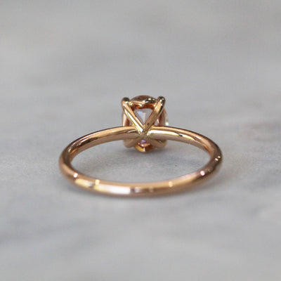 OVAL / PEACH CEYLON SOLITAIRE RING