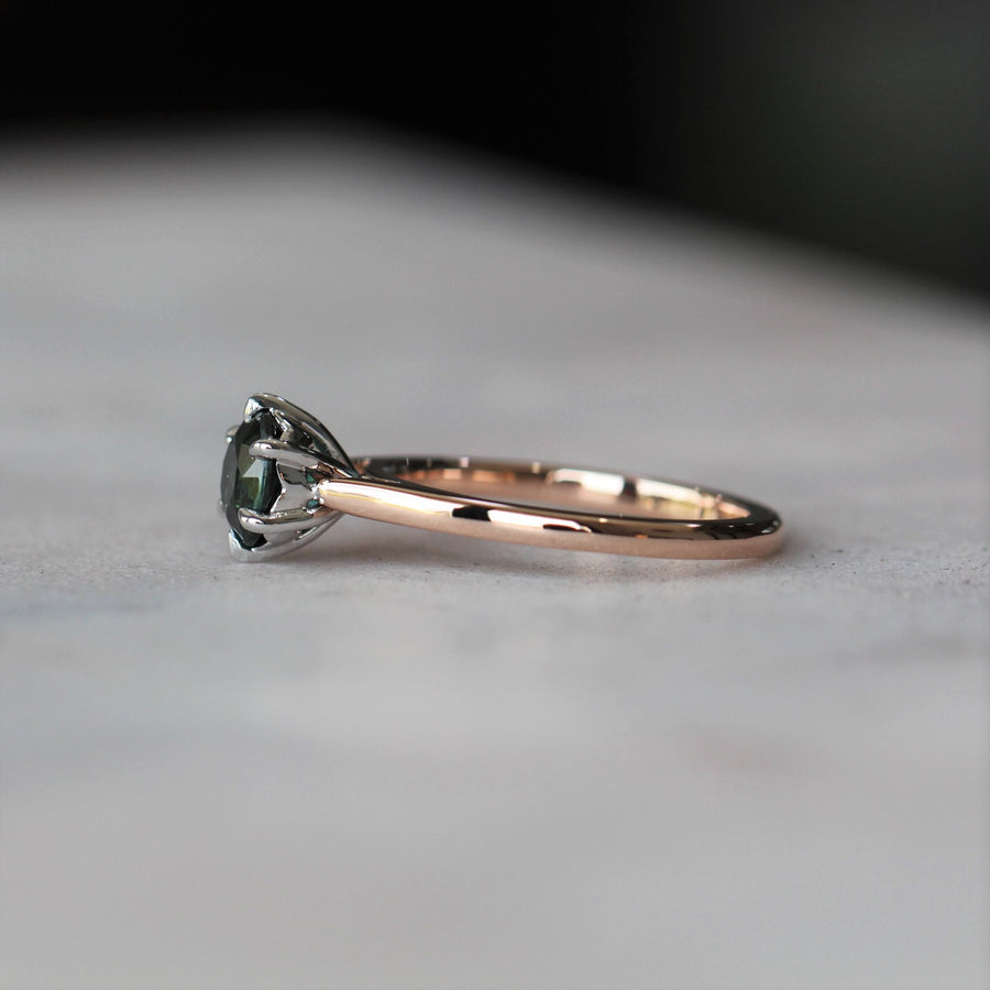 ROUND SAPPHIRE RING