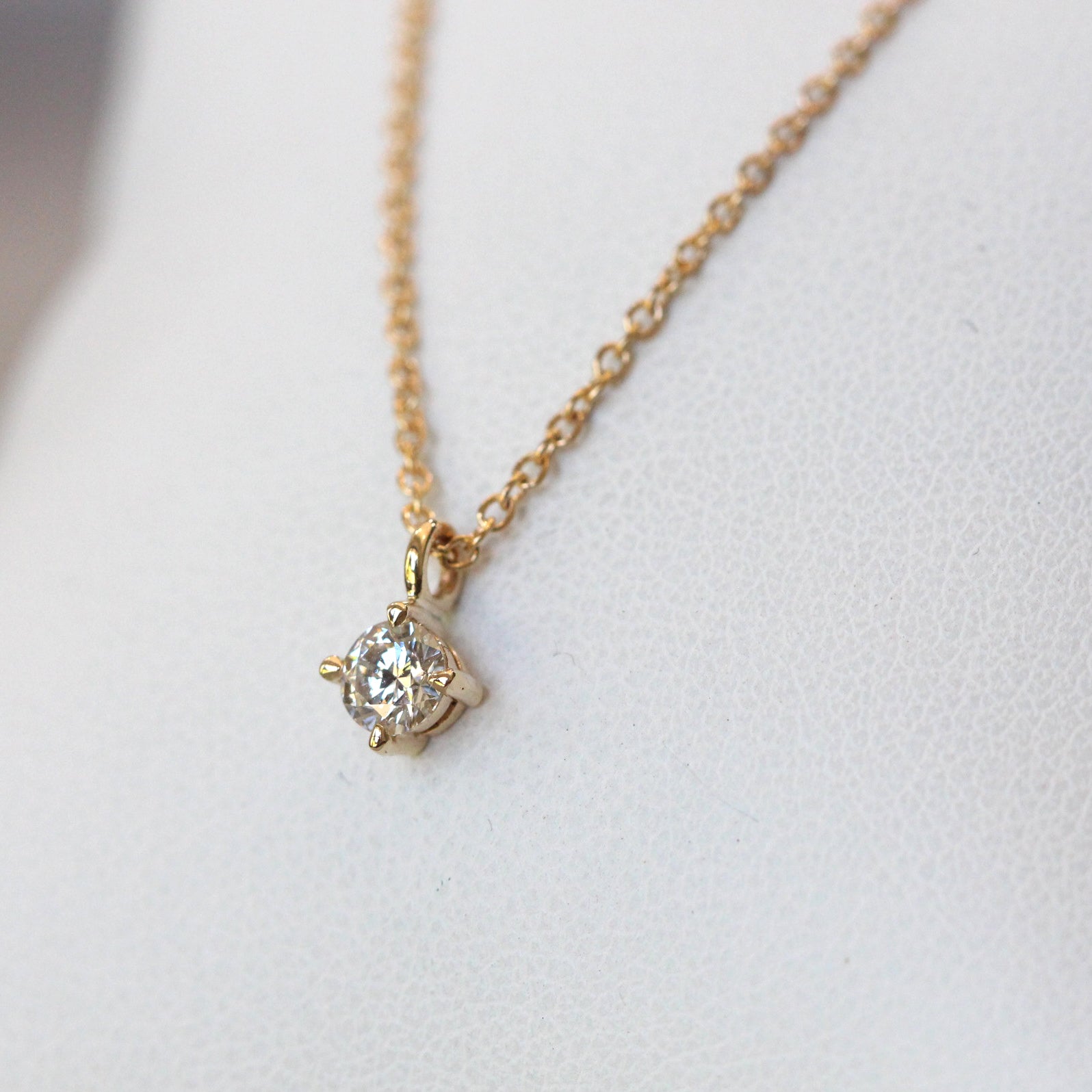 ONE OF A KIND / 0.25CT LAB DIAMOND NECKLACE