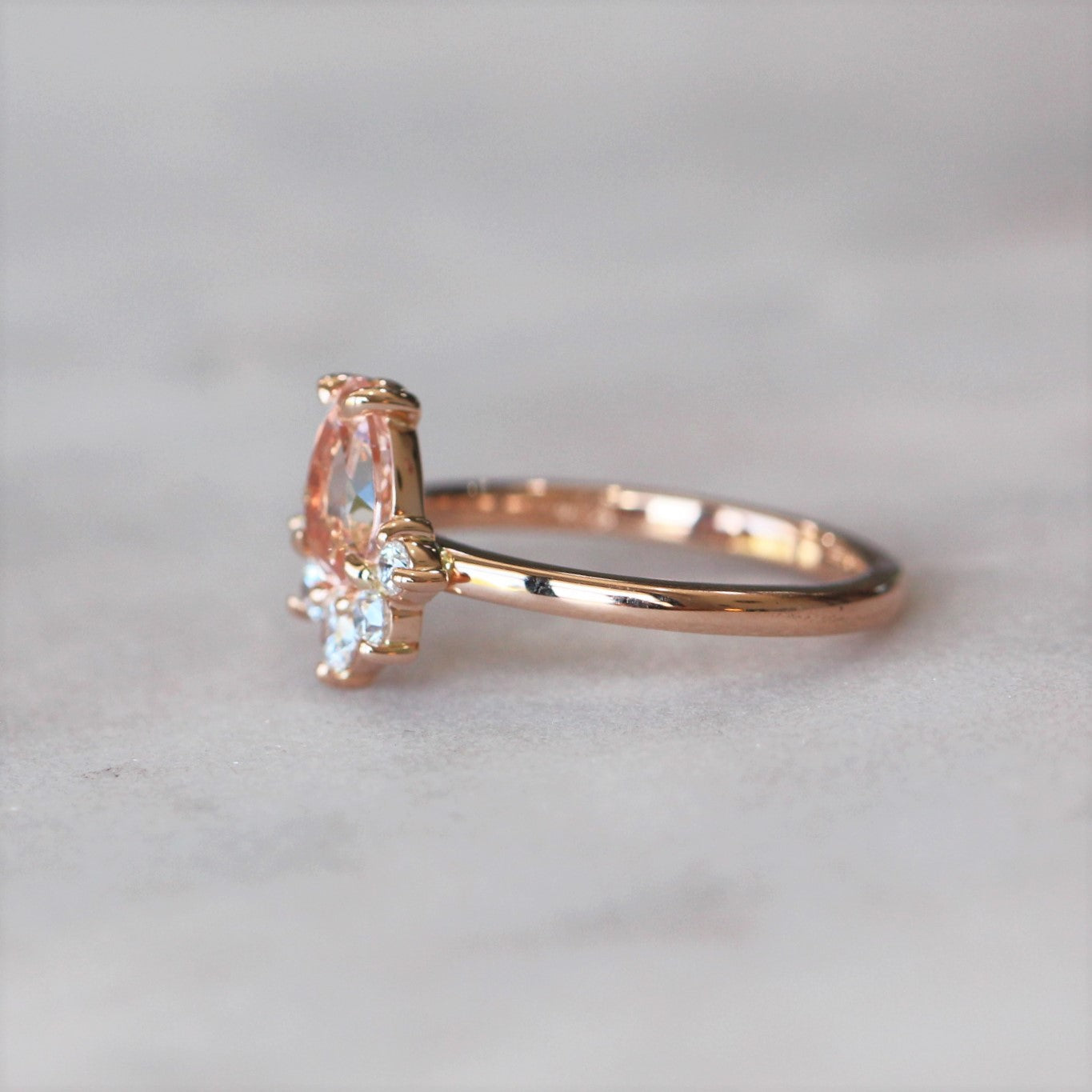 ELISE / HALF HALO RING