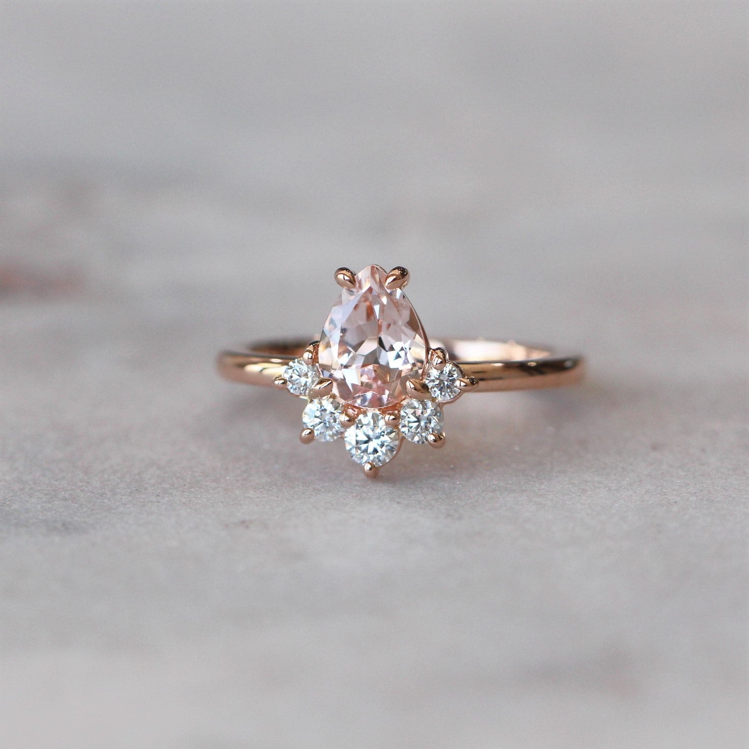 ELISE / HALF HALO RING